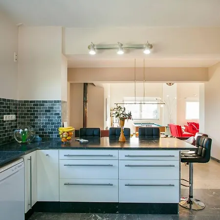 Chreal 210 Sqm Villa