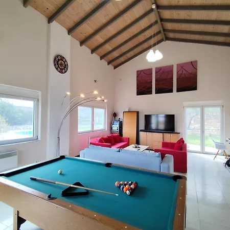 Chreal 210 Sqm Filaki